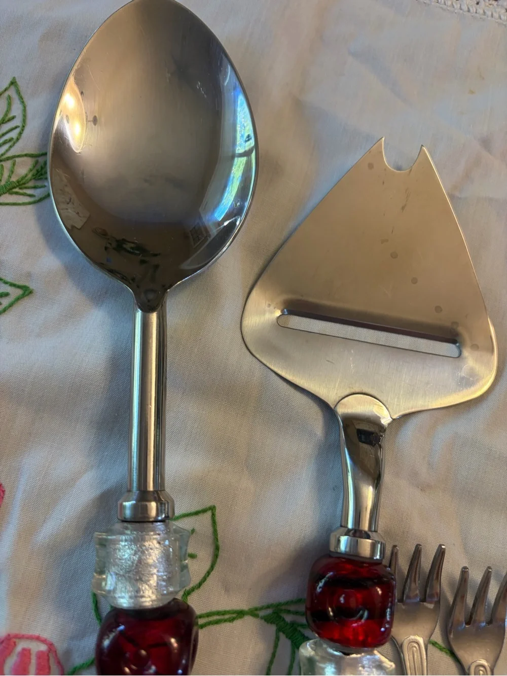 Vintage Pampered Chef Beaded Spoon Cheese Shaver Princess House Butter Knives